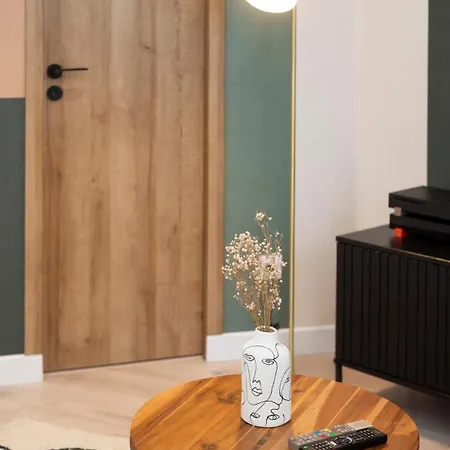 Le Nid Urbain - Center - Ground Floor Apartment *